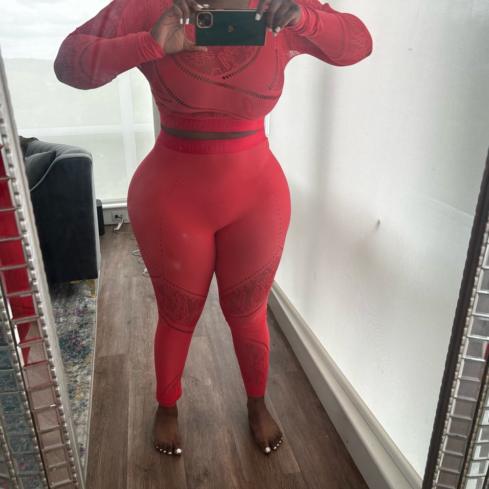 Wolford Sport two piece set leggings and long sleeve top